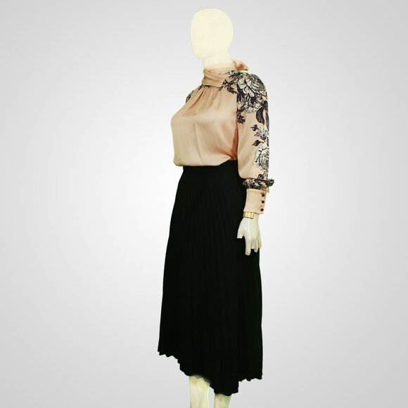 Boho-Chic '70s Vintage Inspired Floral Tie-Neck Blouse Top - Picture 2 of 6